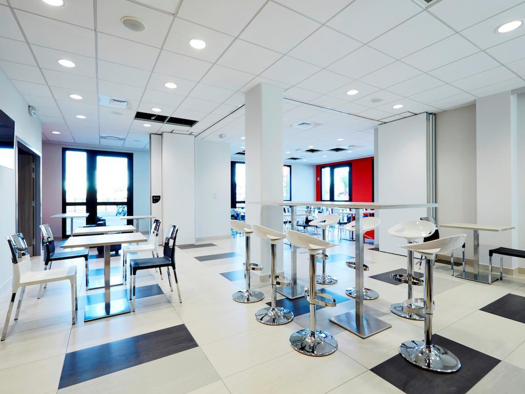 Premiere Classe Lyon - Saint Priest Eurexpo Экстерьер фото