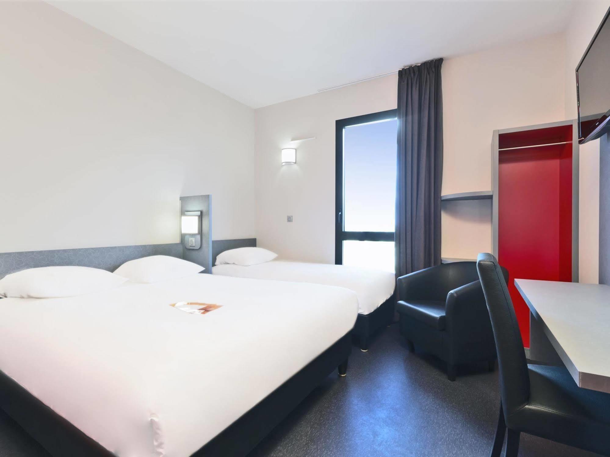 Premiere Classe Lyon - Saint Priest Eurexpo Экстерьер фото